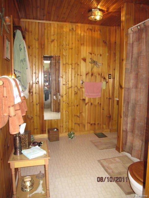 3671 Hagerman Road Leonard, MI 48367 - Photo 11 of 12 Bath