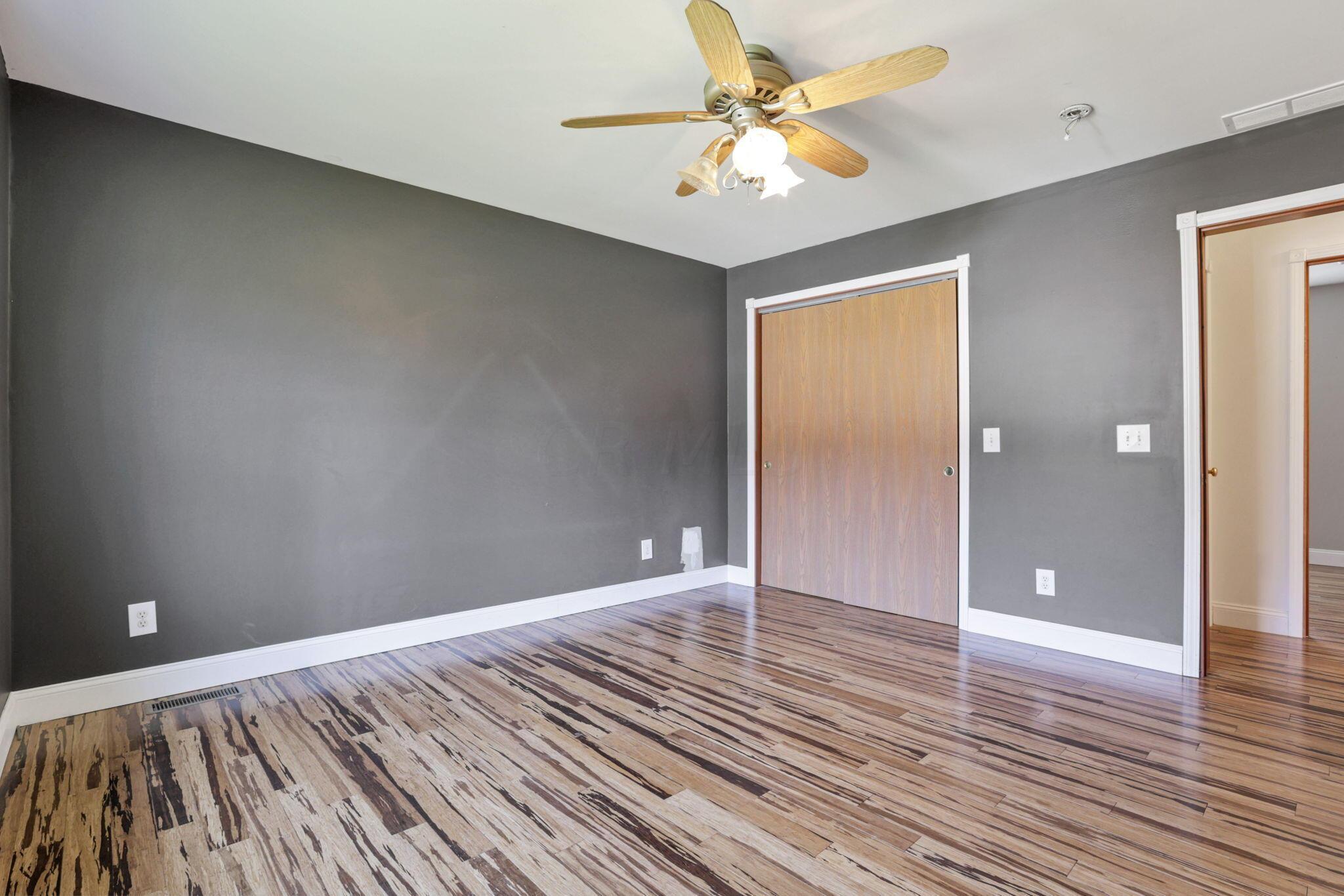 5137 Pleasant Chapel Road Southeast Newark, OH 43056 - Photo 23 of 77 Owner suite