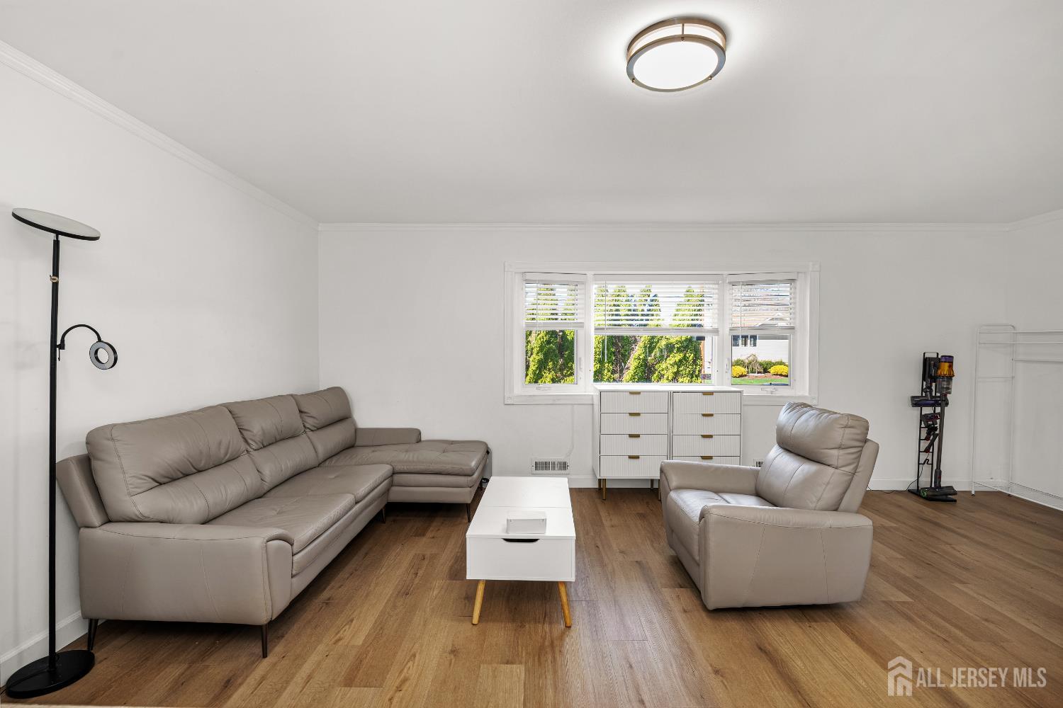 6 Chalmers Road East Brunswick, NJ 08816 - Photo 15 of 33