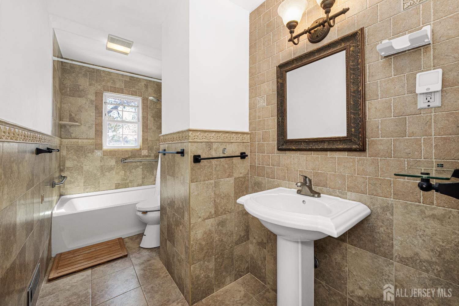 6 Chalmers Road East Brunswick, NJ 08816 - Photo 23 of 33