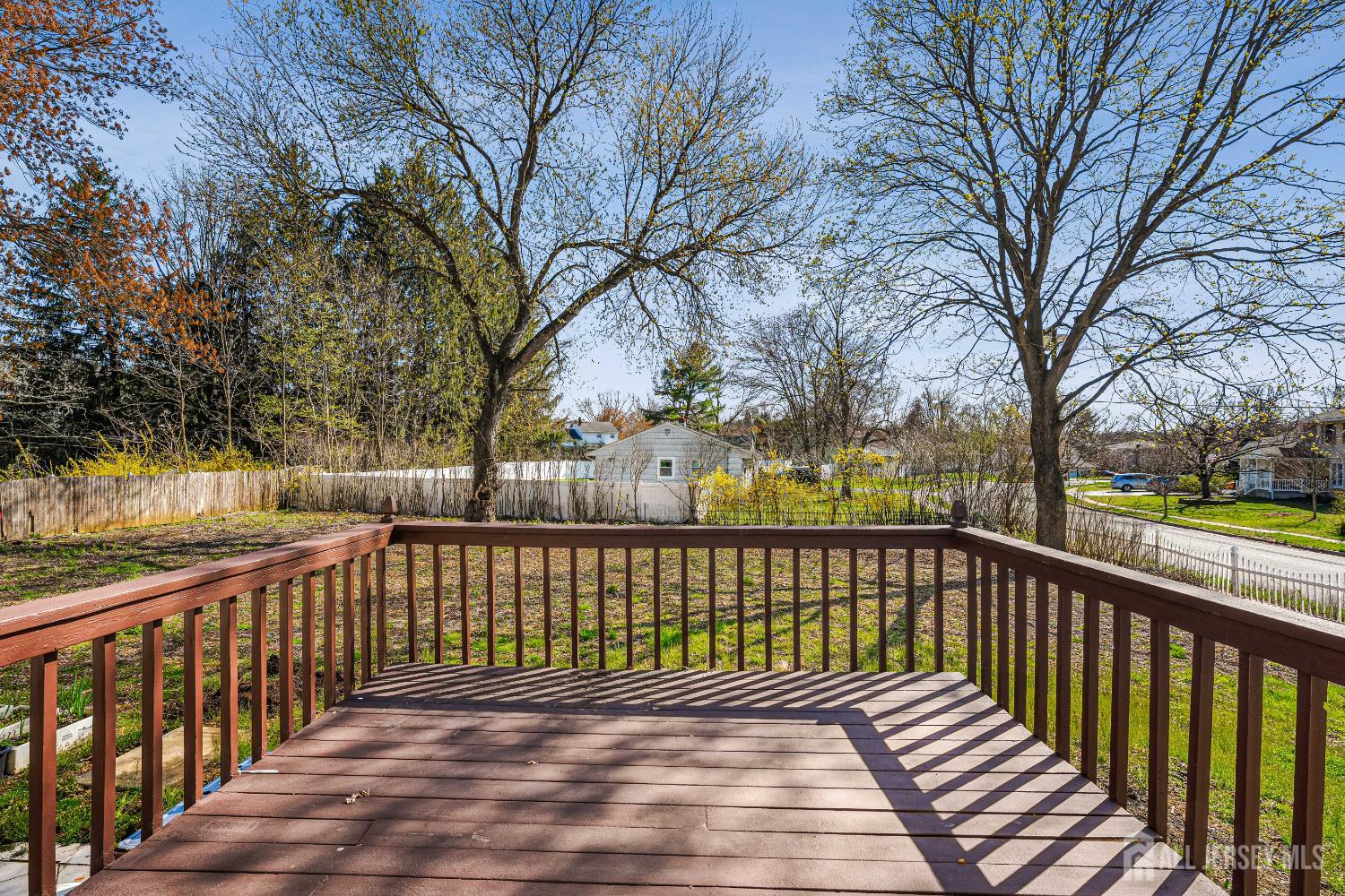 6 Chalmers Road East Brunswick, NJ 08816 - Photo 5 of 33