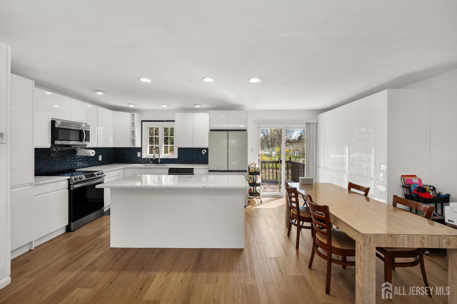 6 Chalmers Road East Brunswick, NJ 08816 - Photo 6 of 33