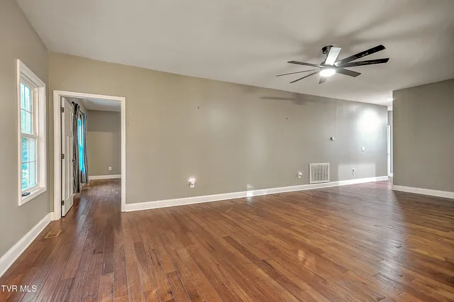 $575,000 | 249 Oak View Circle, Bristol, TN 37620