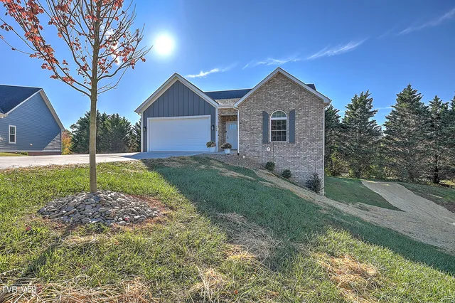 $575,000 | 249 Oak View Circle, Bristol, TN 37620