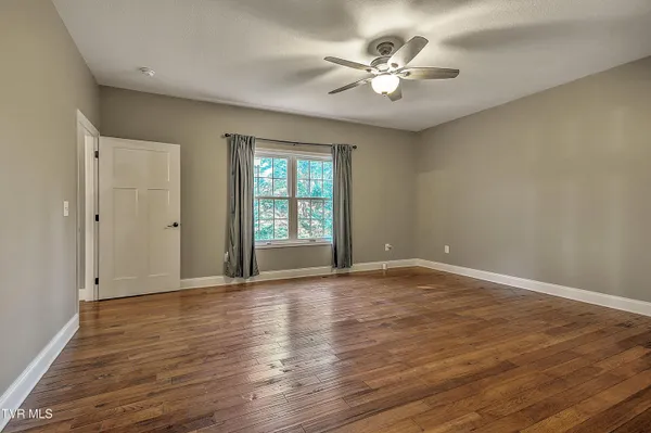 $549,900 | 249 Oak View Circle, Bristol, TN 37620