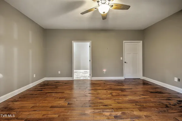 $549,900 | 249 Oak View Circle, Bristol, TN 37620