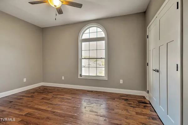 $549,900 | 249 Oak View Circle, Bristol, TN 37620