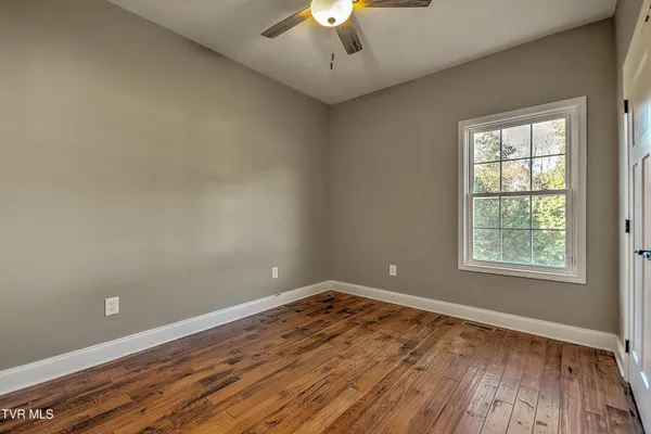 $549,900 | 249 Oak View Circle, Bristol, TN 37620