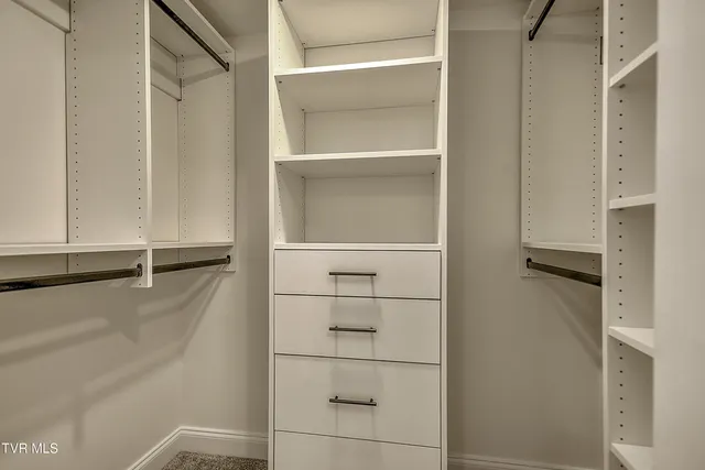 $575,000 | 249 Oak View Circle, Bristol, TN 37620