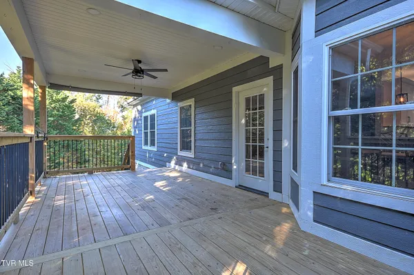 $549,900 | 249 Oak View Circle, Bristol, TN 37620