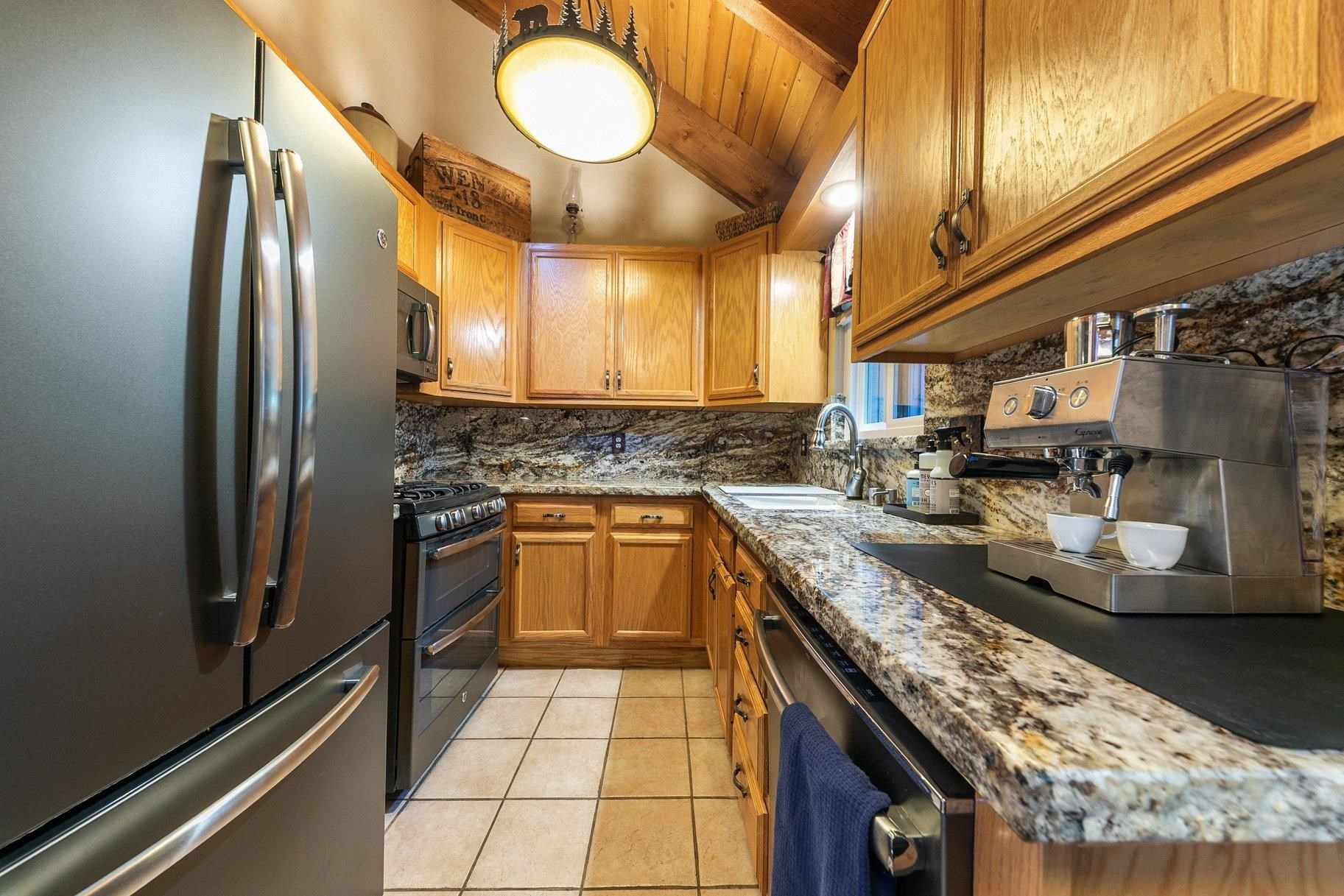 10380 Washoe Road Truckee, CA 96161 - Photo 12 of 28