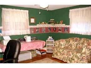 31 Kendall Pond Road Londonderry, NH 03053 - Photo 5 of 9 Gallery Image 5