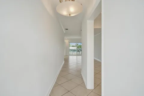 $259,900 | 2311 Northeast 36th Street, Unit 2F, Lighthouse Point, FL 33064