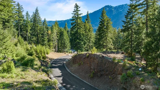 a view of a outdoor space