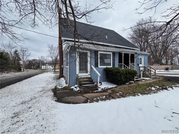 $1,095 | 38 North Main Street, Royalton, NY 14105