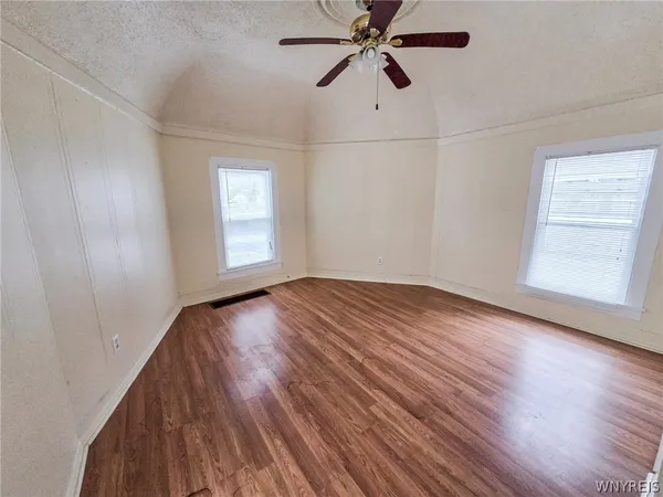 $1,095 | 38 North Main Street, Royalton, NY 14105