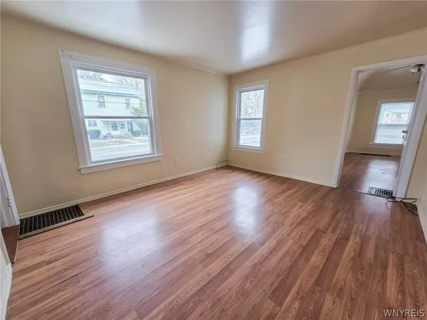 $1,095 | 38 North Main Street, Royalton, NY 14105