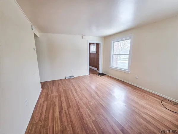 $1,095 | 38 North Main Street, Royalton, NY 14105