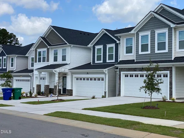 $2,000 | 760 Creekway Drive, Fuquay-Varina, NC 27526