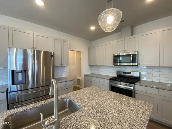 $2,000 | 760 Creekway Drive, Fuquay-Varina, NC 27526