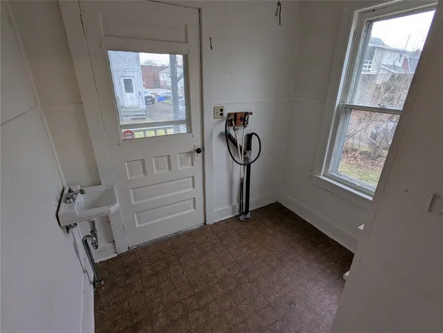 $1,350 | 107 Grant Avenue, Unit BACK HOUSE, Endicott, NY 13760