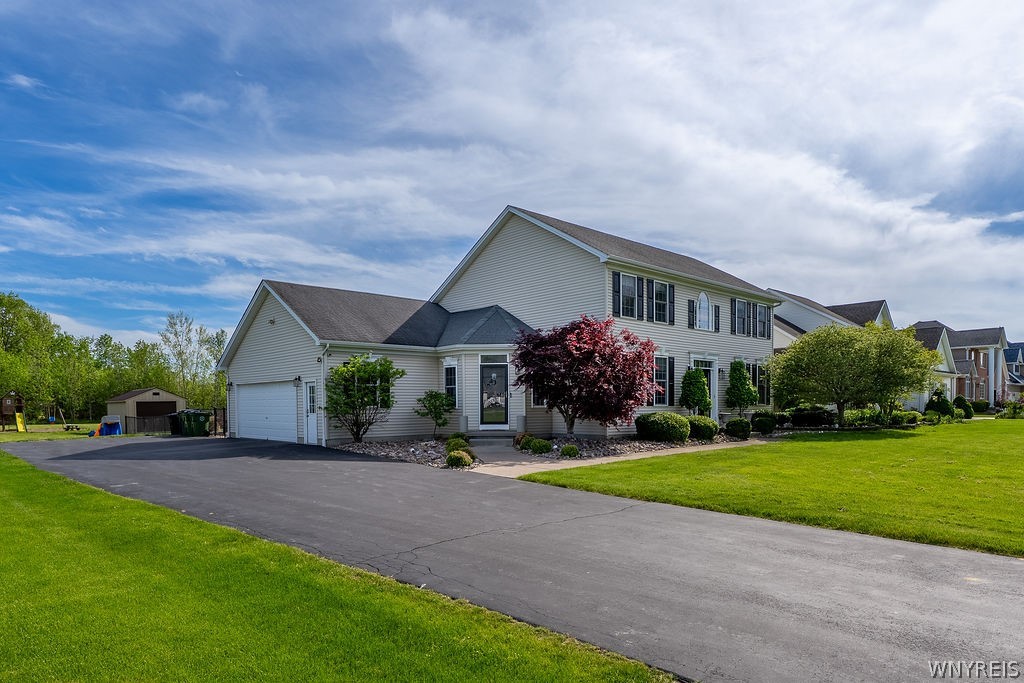 3990 Slusaric Road North Tonawanda, NY 14120 - Photo 2 of 50