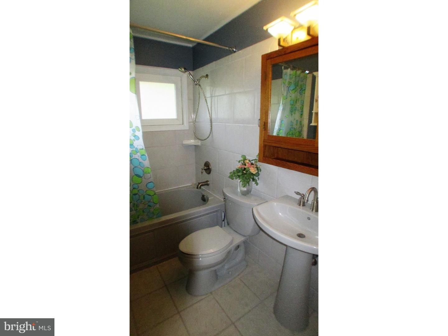 7 Scarlet Oak Road Levittown, PA 19056 - Photo 22 of 24 Bathroom