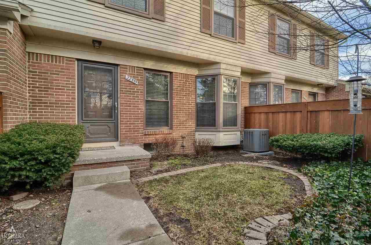 22355 Peach Tree Novi, MI 48375 - Photo 2 of 26