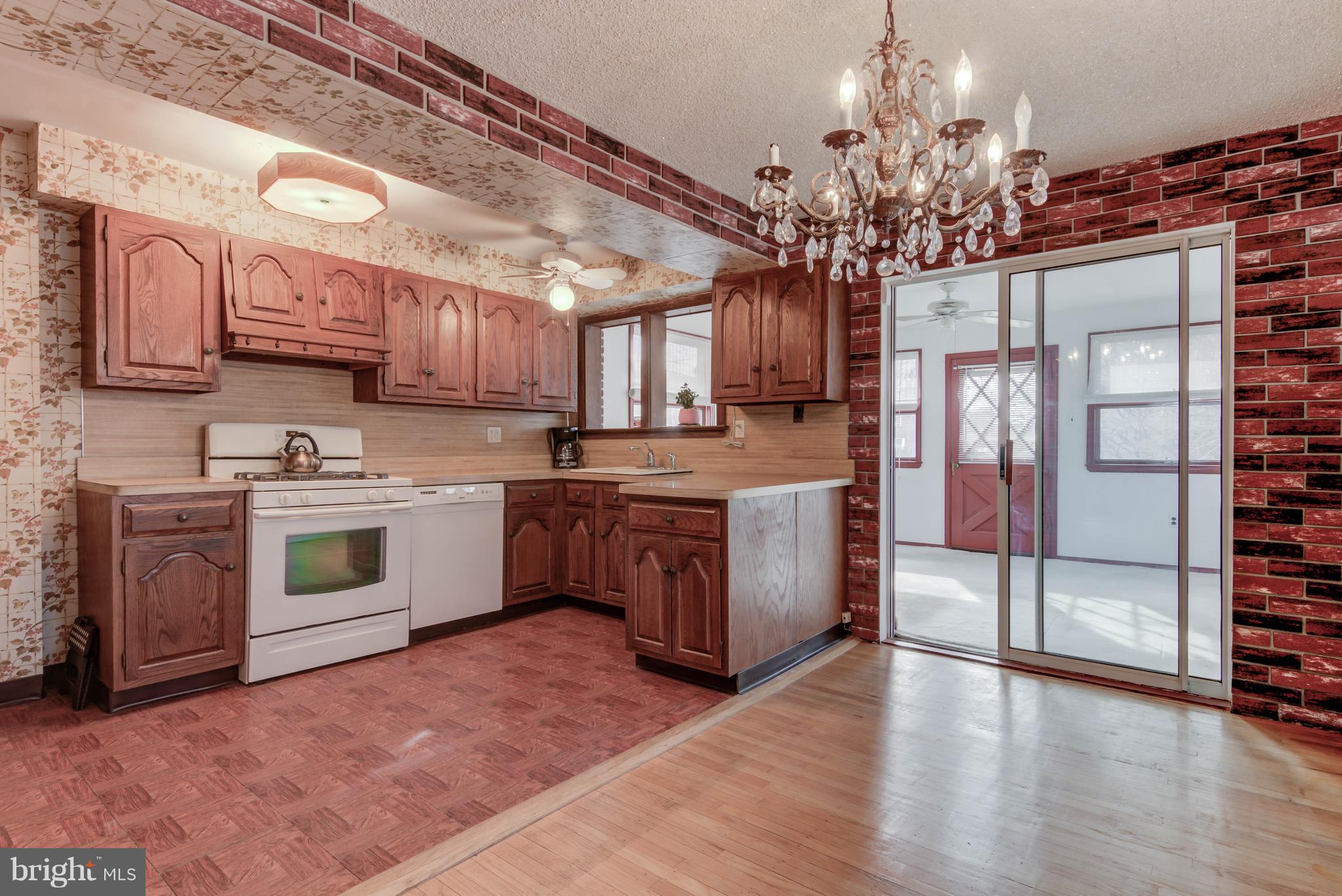 912 Grant Road Folcroft, PA 19032 - Photo 8 of 21