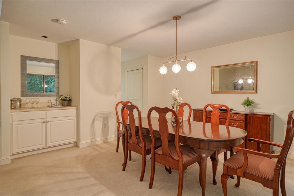 7 Wainwright Road, Unit 97 Winchester, MA 01890 - Photo 5 of 42 Gallery Image 5