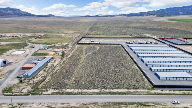 727 South Allens Rnch Road, Unit 8 Fairfield, UT 84013 - Photo 8 of 16 Bird's eye view of mountains