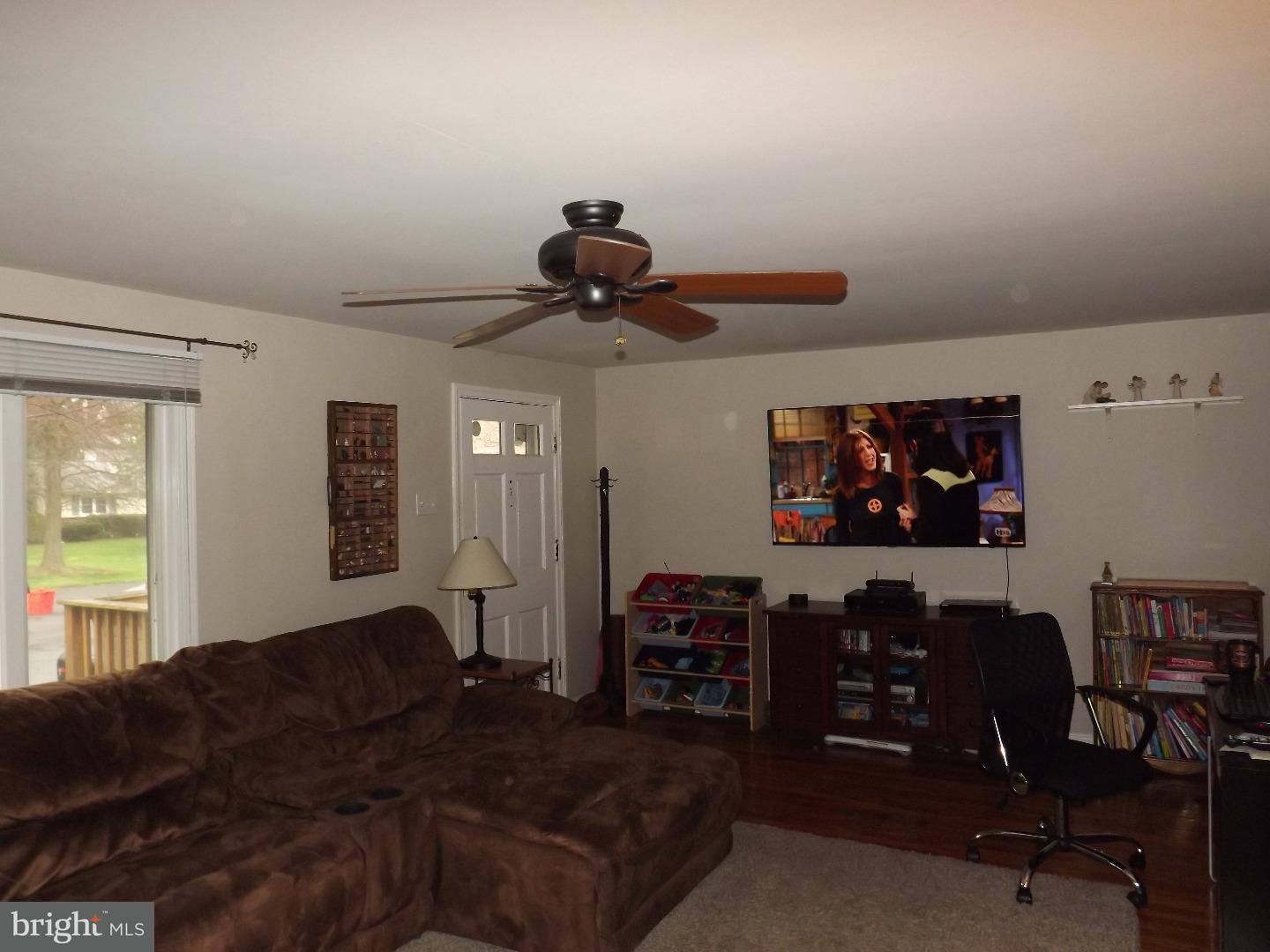 1238 Clyde Road Warminster, PA 18974 - Photo 5 of 25