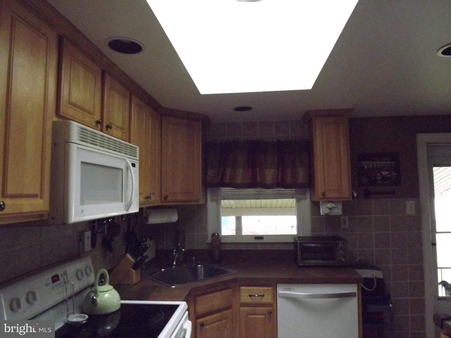 1238 Clyde Road Warminster, PA 18974 - Photo 9 of 25