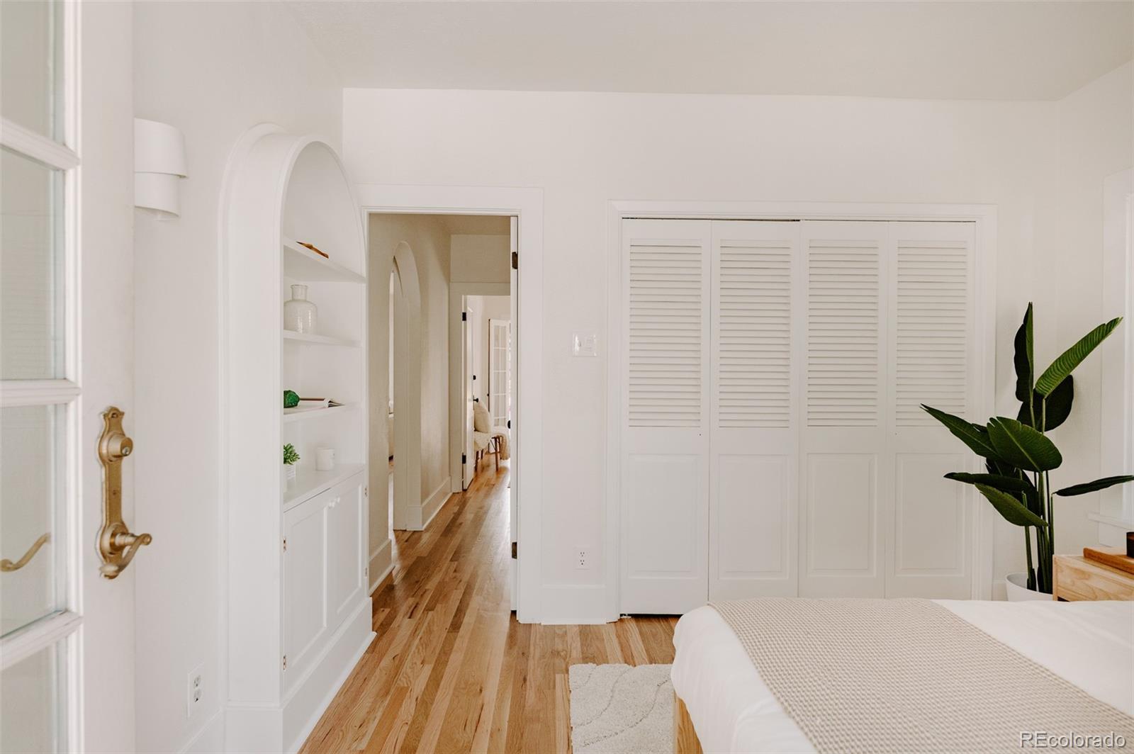836 9th Street Boulder, CO 80302 - Photo 18 of 32 a bathroom with a bathtub and shower