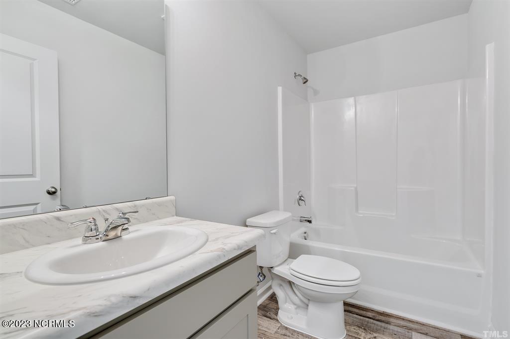 327 Riley Way Spring Hope, NC 27882 - Photo 13 of 23 Master Ensuite