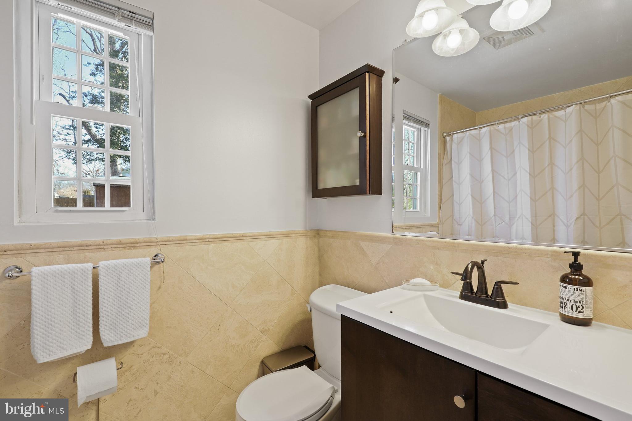 7415 Exmore Street Springfield, VA 22150 - Photo 12 of 38 Gallery Image 12