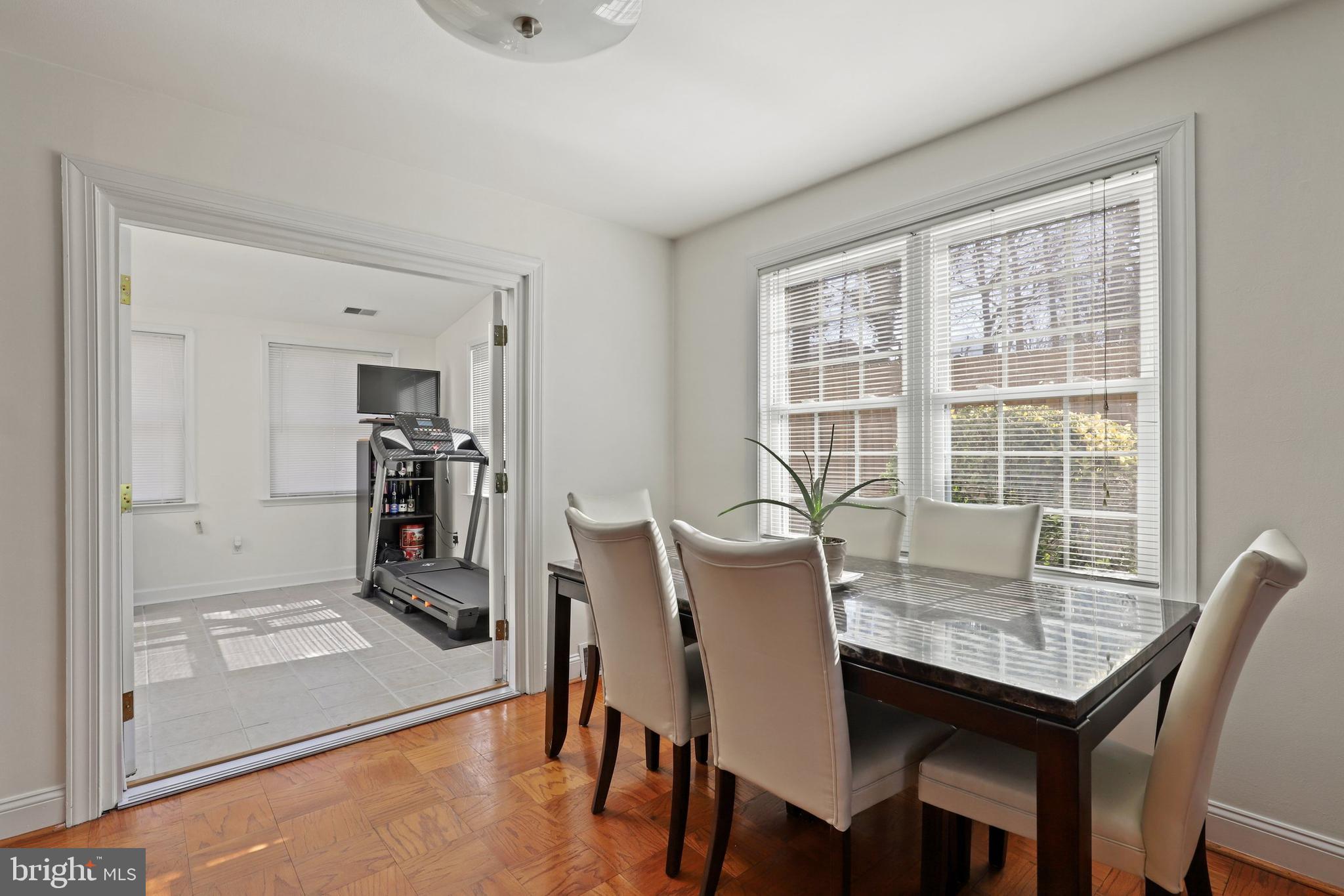 7415 Exmore Street Springfield, VA 22150 - Photo 7 of 38 Gallery Image 7