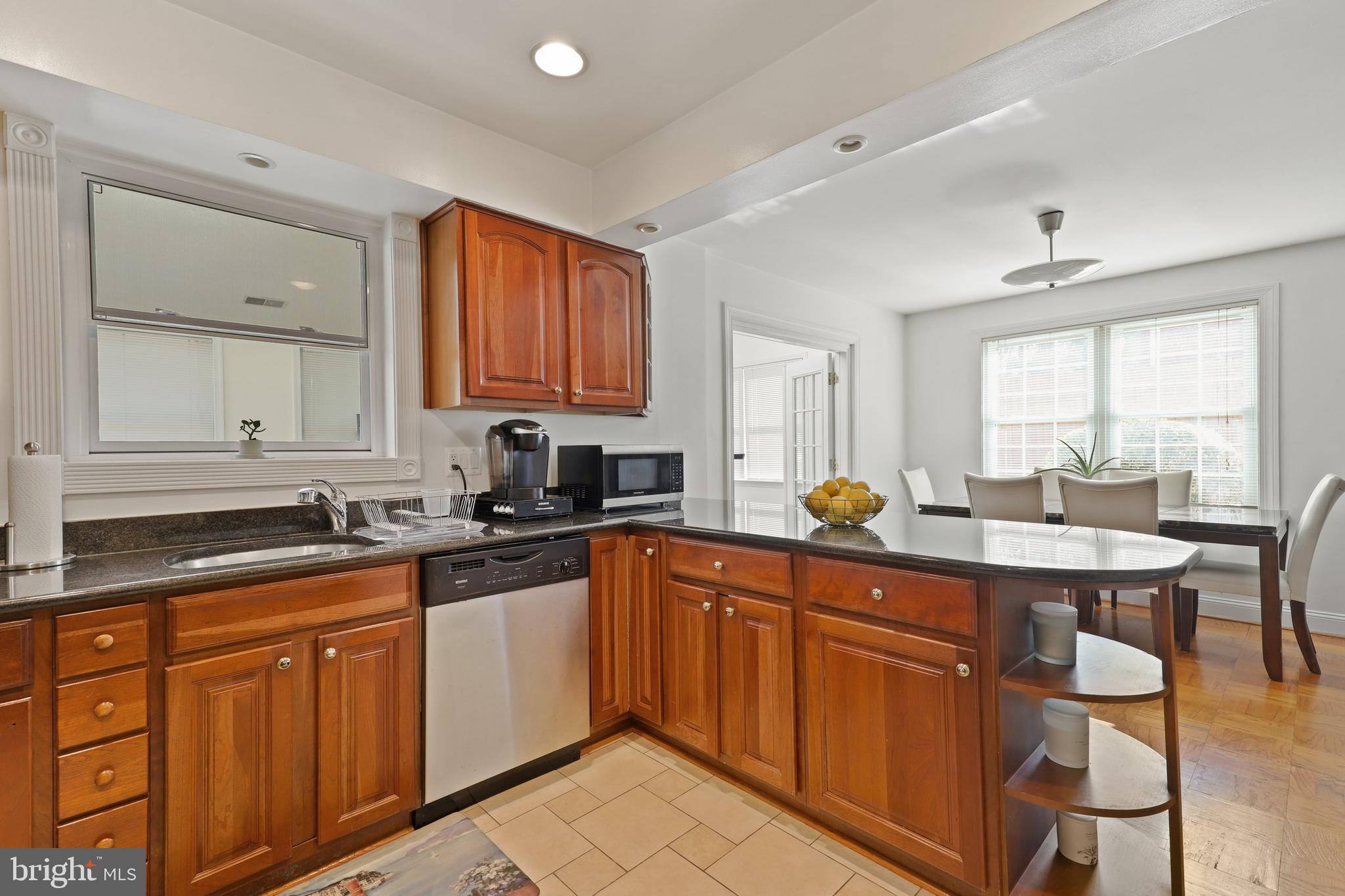 7415 Exmore Street Springfield, VA 22150 - Photo 10 of 38 Gallery Image 10