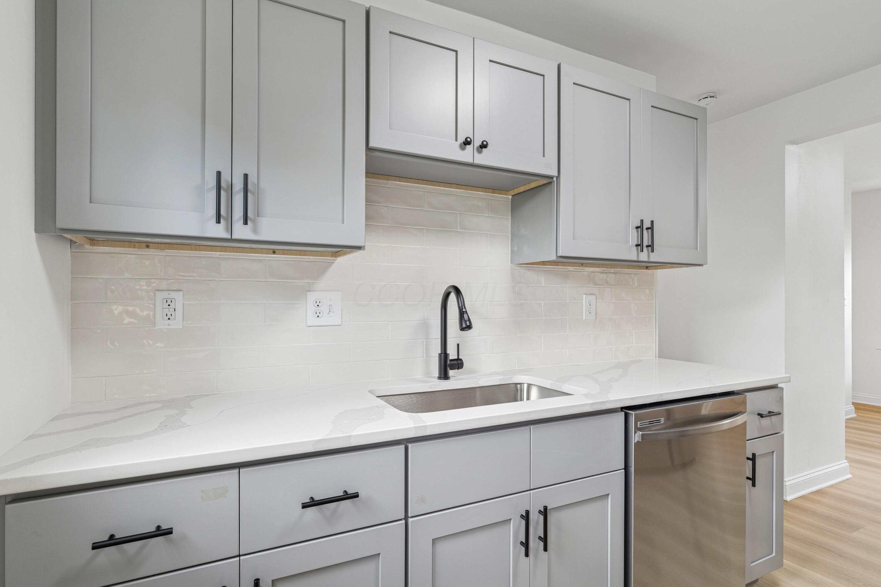 1789 Marston Road Columbus, OH 43219 - Photo 6 of 18 dsc05762