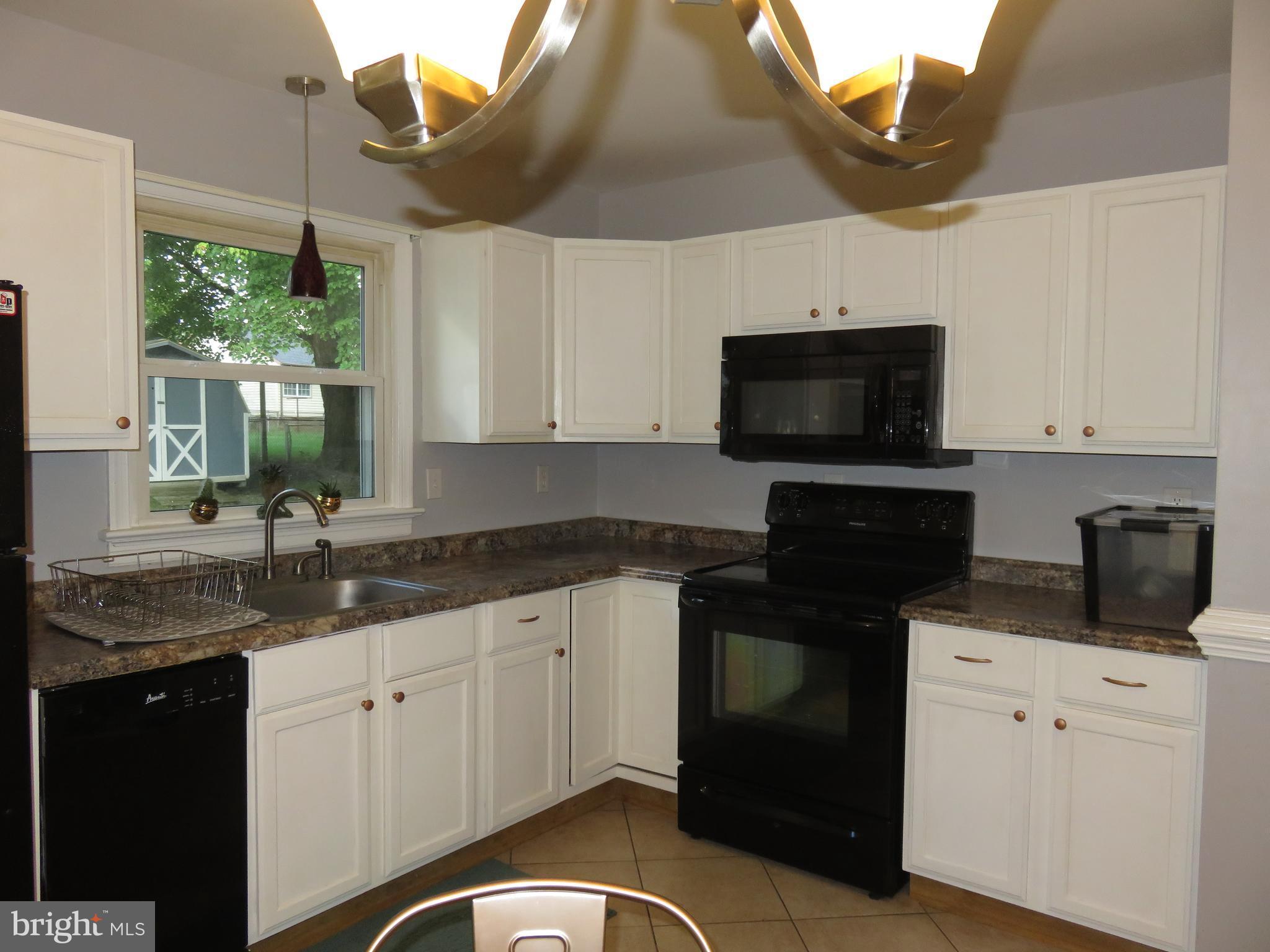 1424 Green Pasture Road Sandston, VA 23150 - Photo 5 of 20 Kitchen