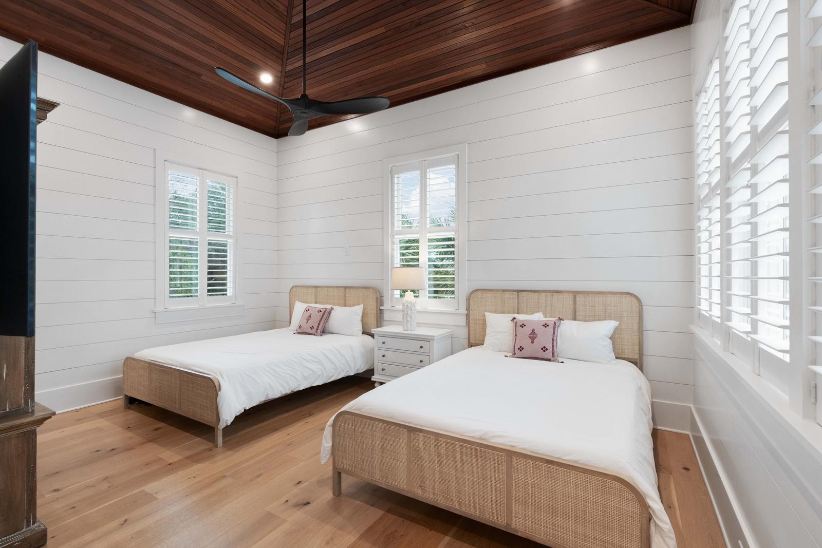 33 27th Avenue Isle of Palms, SC 29451 - Photo 37 of 88 6