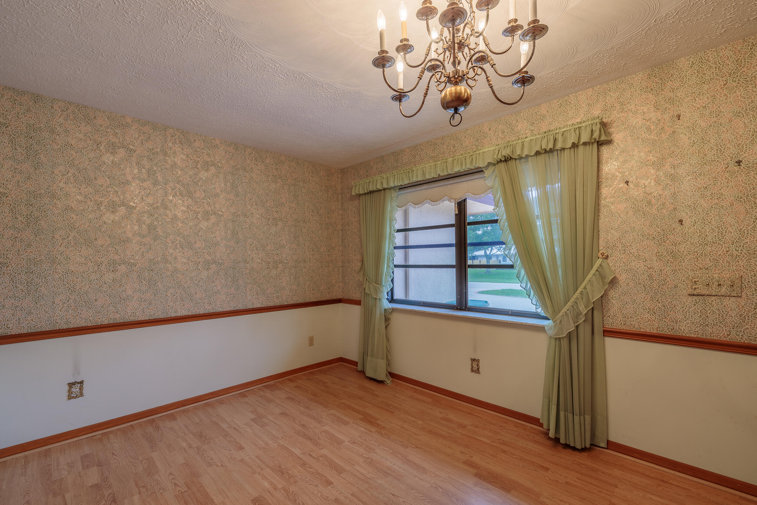 2165 Southeast Flanders Road Port St. Lucie, FL 34952 - Photo 10 of 52 Dining Room