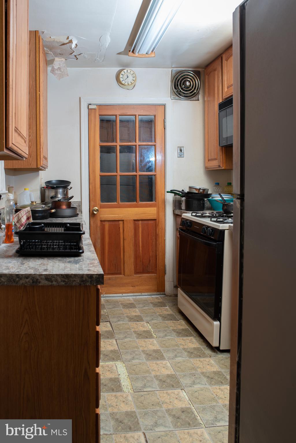 2102 Brighton Road Hyattsville, MD 20782 - Photo 11 of 27 Kitchen