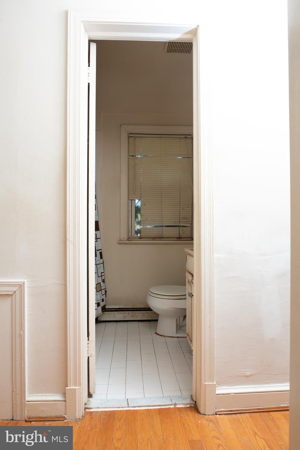 2102 Brighton Road Hyattsville, MD 20782 - Photo 21 of 27 Upper level hall bath