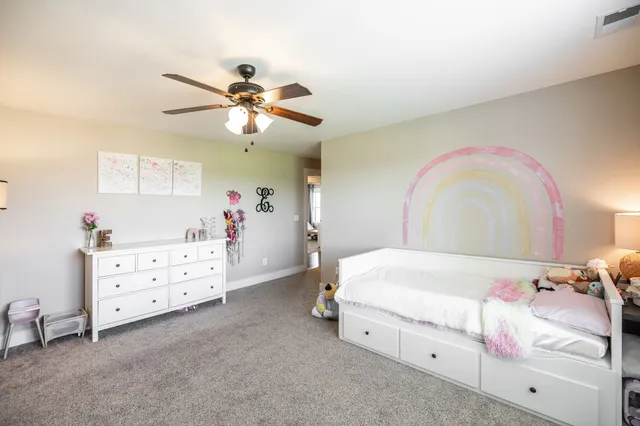 $672,000 | 725 North Russell Street, Portland, TN 37148