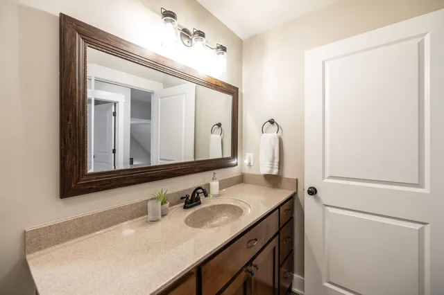 $672,000 | 725 North Russell Street, Portland, TN 37148