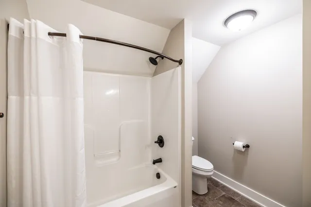 $672,000 | 725 North Russell Street, Portland, TN 37148