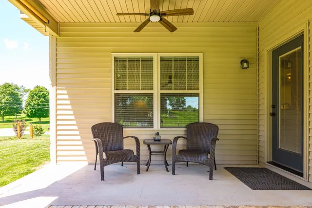 $672,000 | 725 North Russell Street, Portland, TN 37148