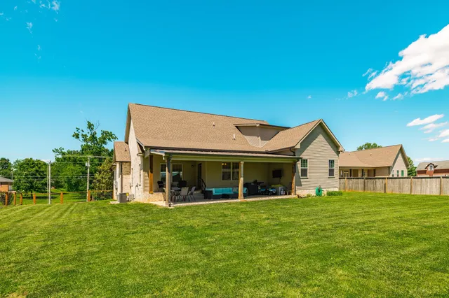 $672,000 | 725 North Russell Street, Portland, TN 37148