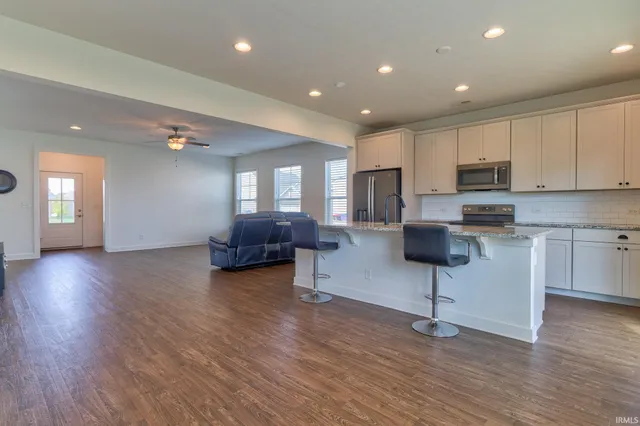 $399,000 | 5355 Bloomsbury Court, Newburgh, IN 47630